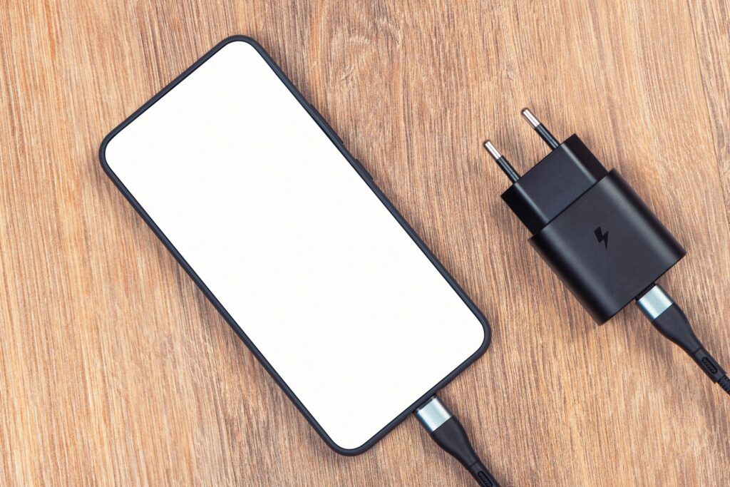 How to Choose the Right Replacement Charger: A Compatibility & Safety Checklist